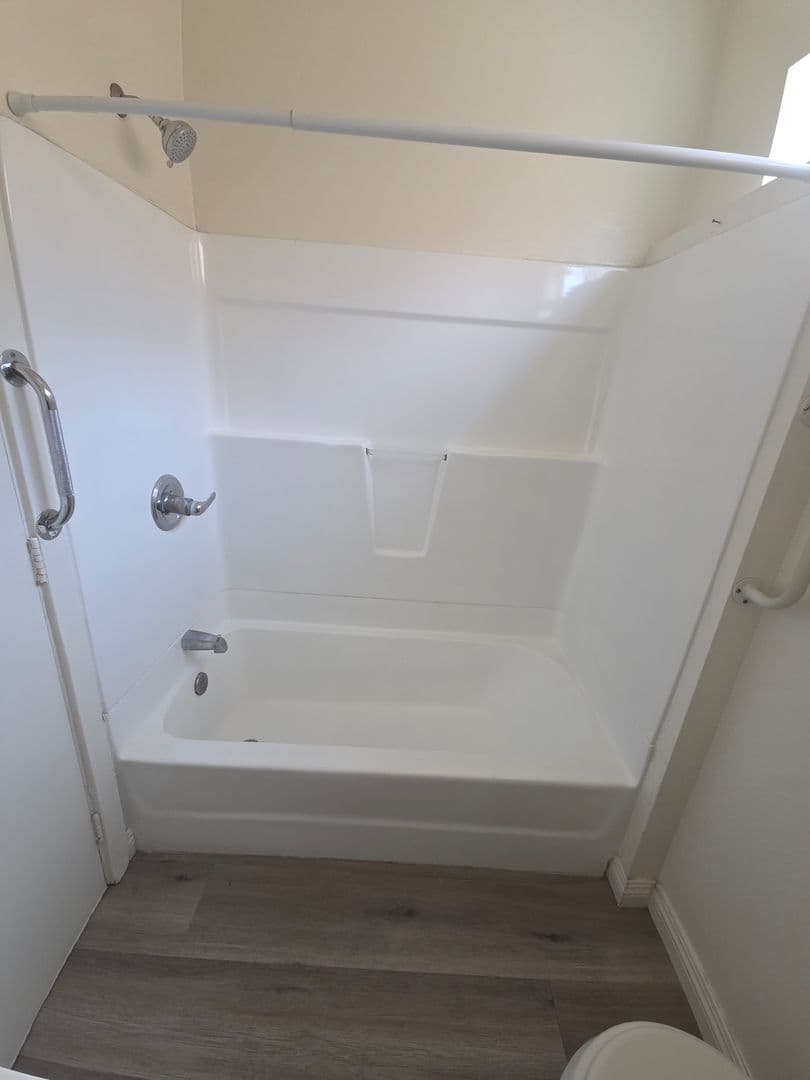 Glendale Apartment: 828 S. Glendale Avenue
