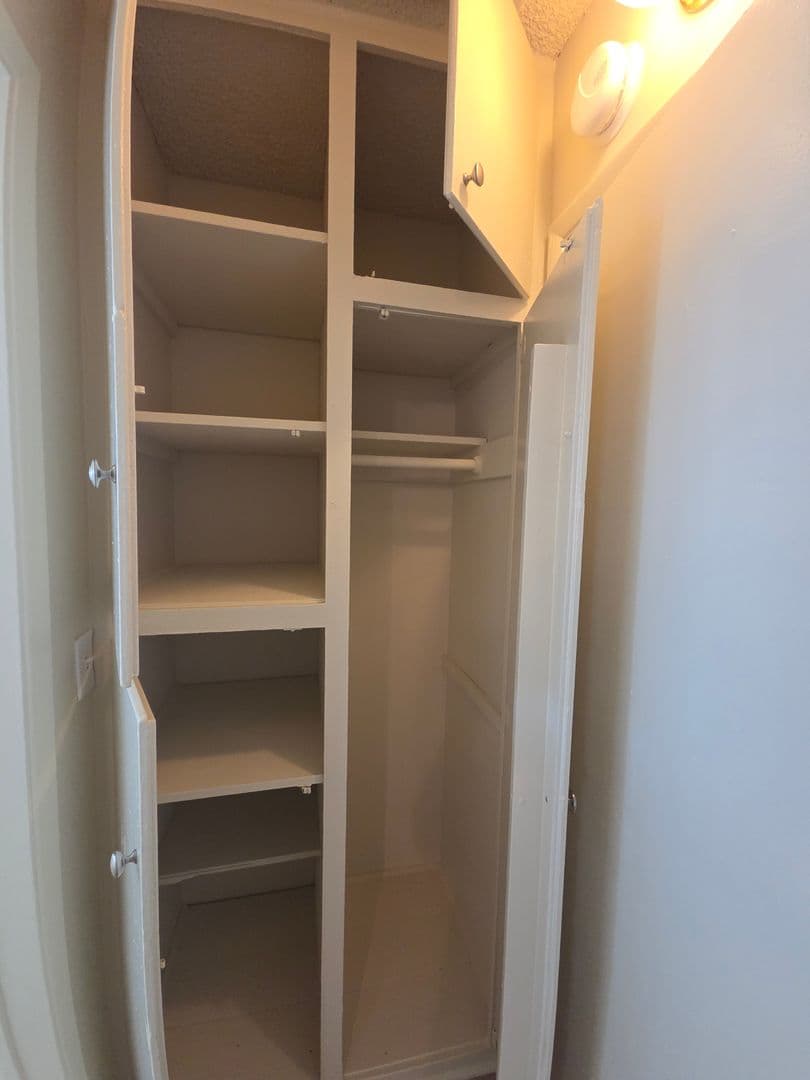 Glendale Apartment: 812 S. Glendale Avenue