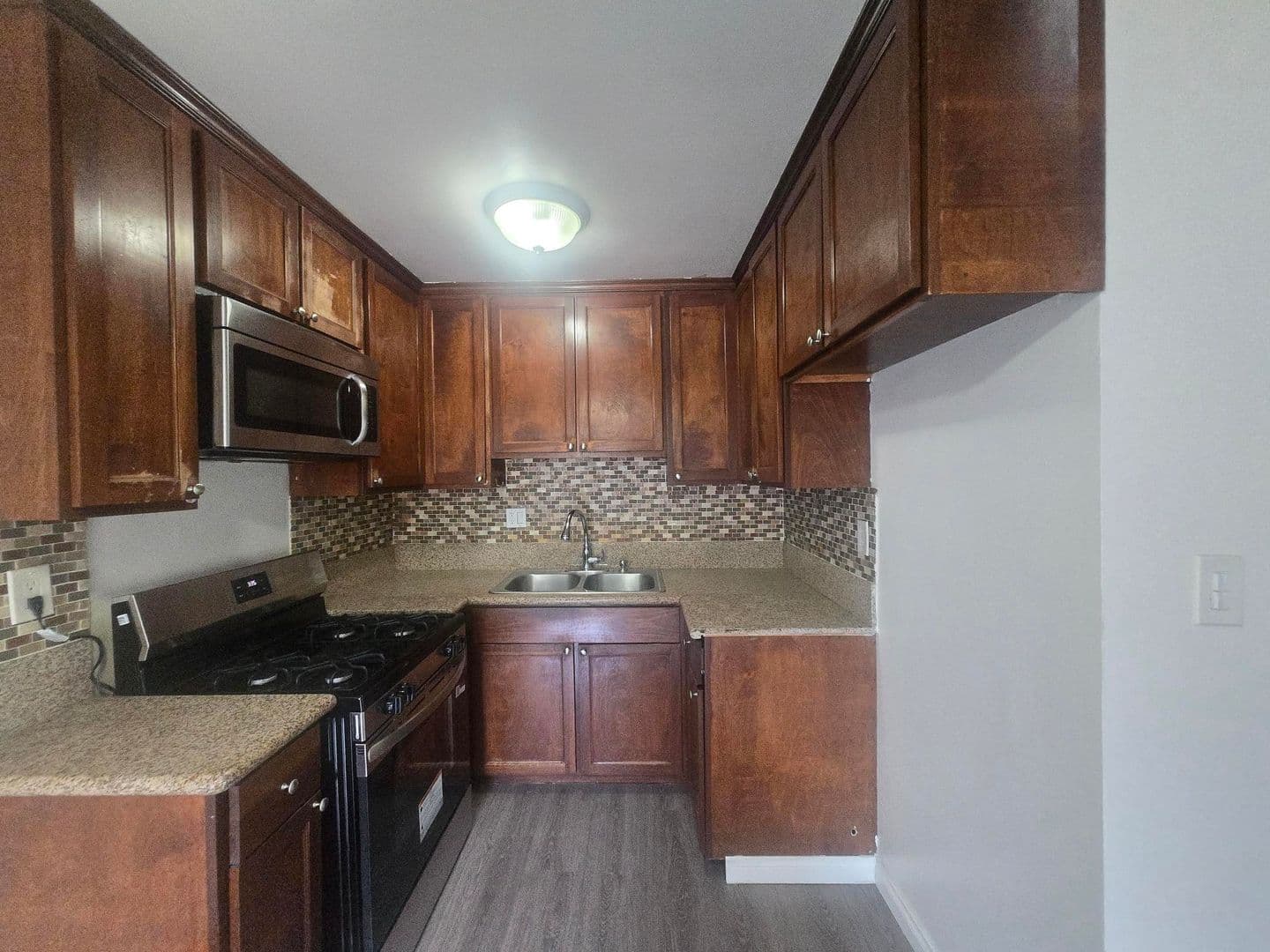 Glendale Apartment: 614 W. Stocker Street