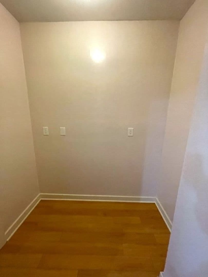 Glendale Apartment: 337 W. Elk Avenue