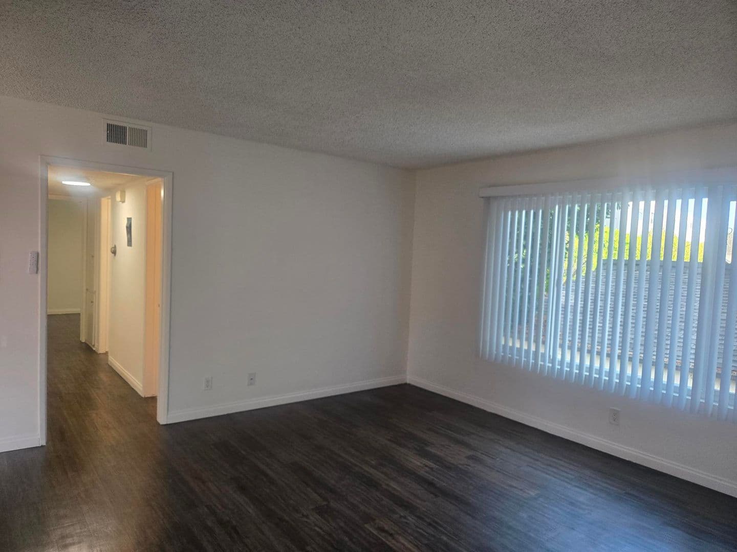 Glendale Apartment: 614 W. Stocker Street