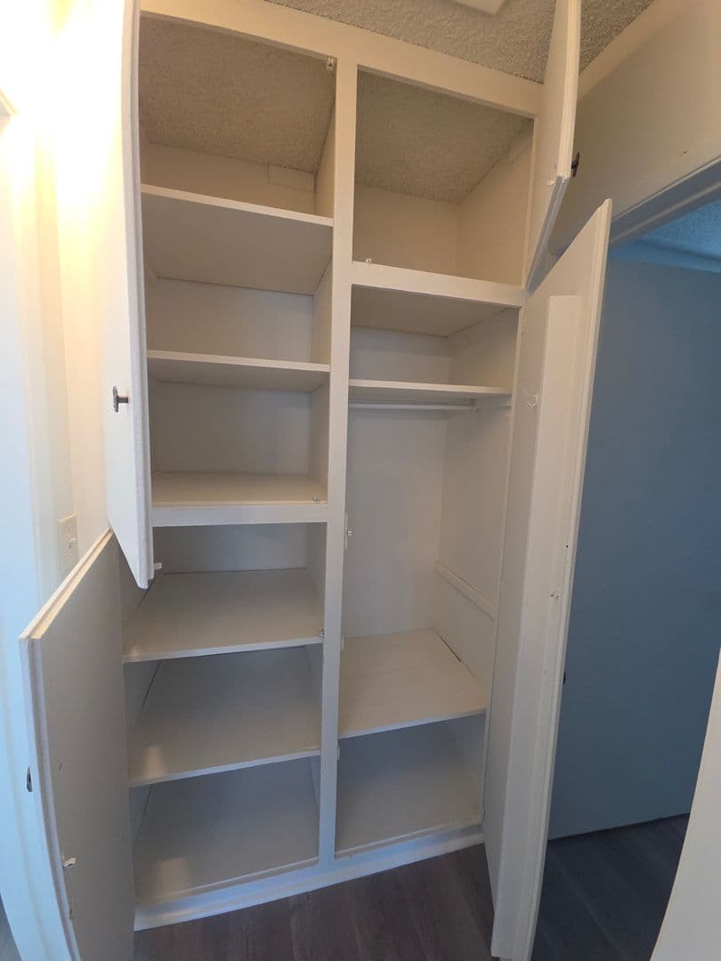 Glendale Apartment: 812 S. Glendale Avenue