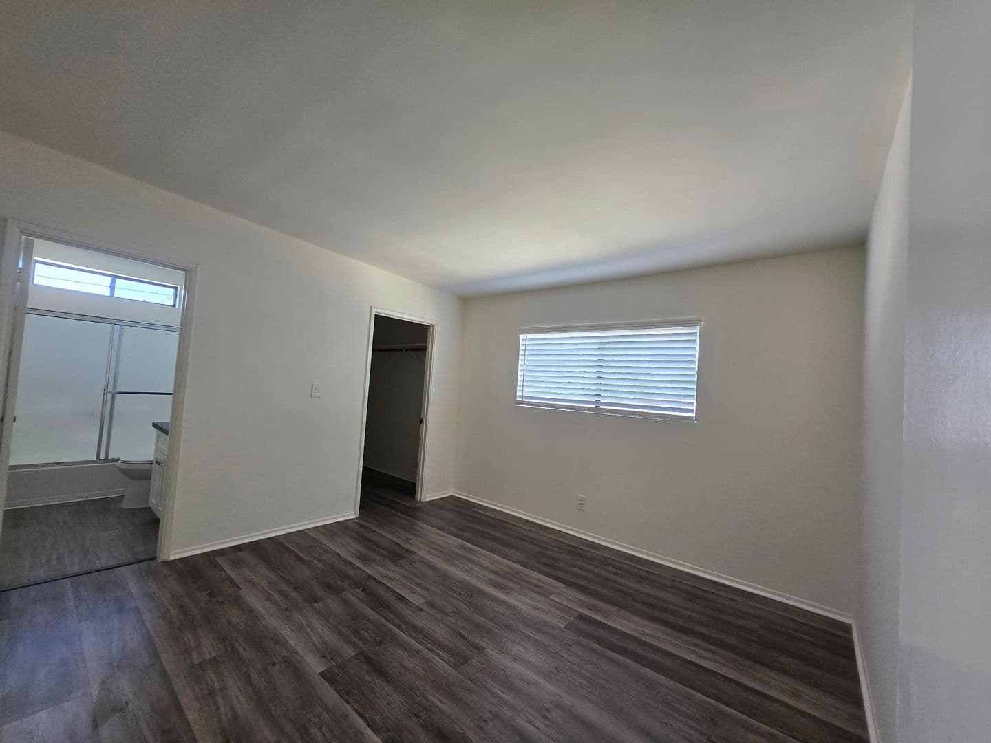 Burbank Apartment: 1907 W. Victory Boulevard