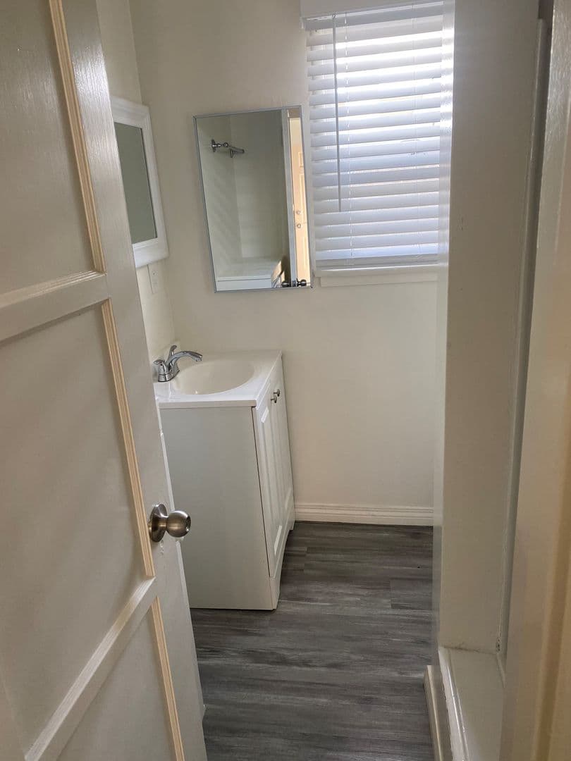 Glendale Apartment: 617-621 N. Columbus Avenue
