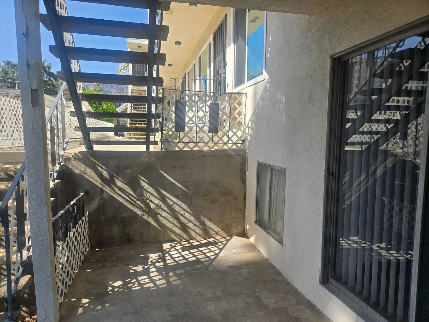 Glendale Apartment: 614 W. Stocker Street