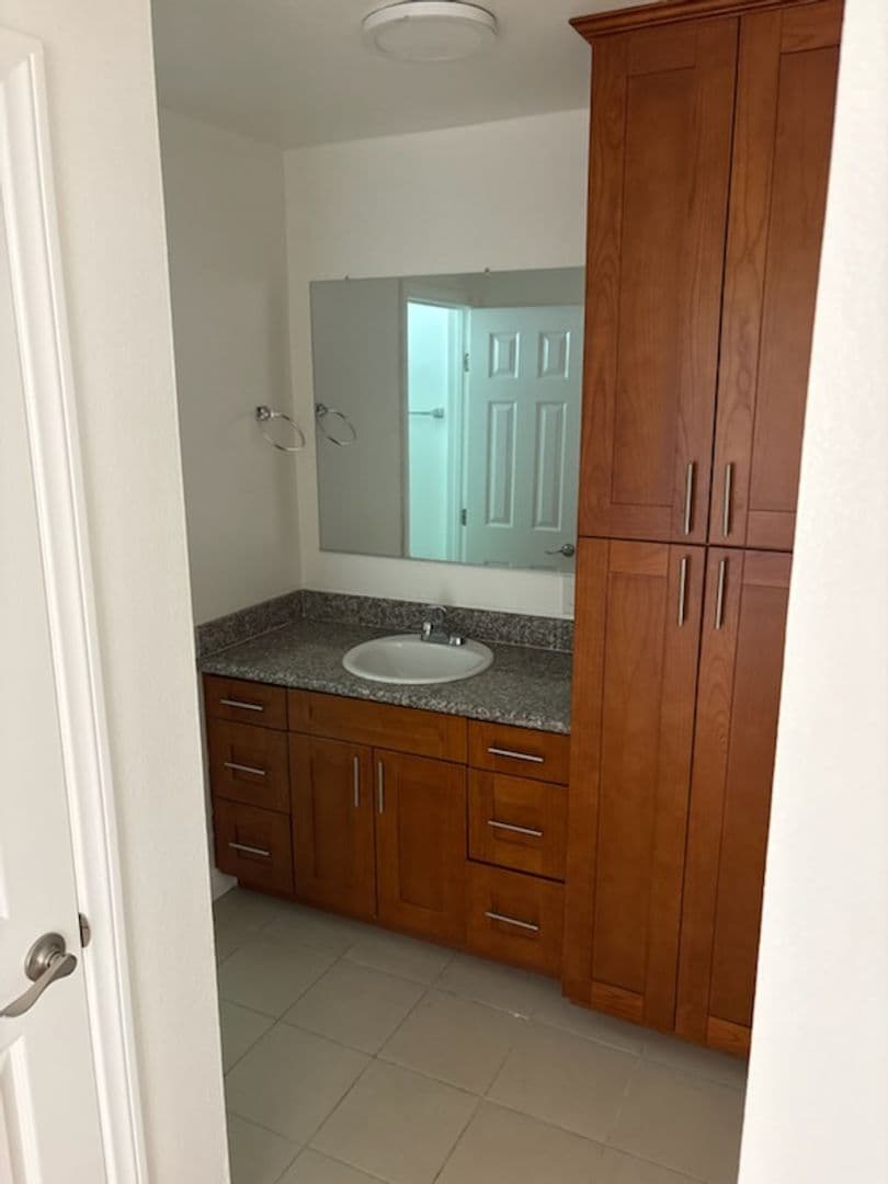 Reseda Apartment: 7261 Amigo Ave.