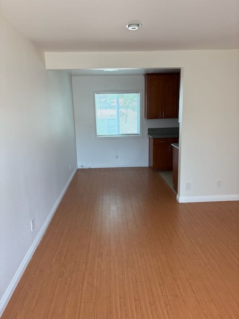 Reseda Apartment: 7261 Amigo Ave.