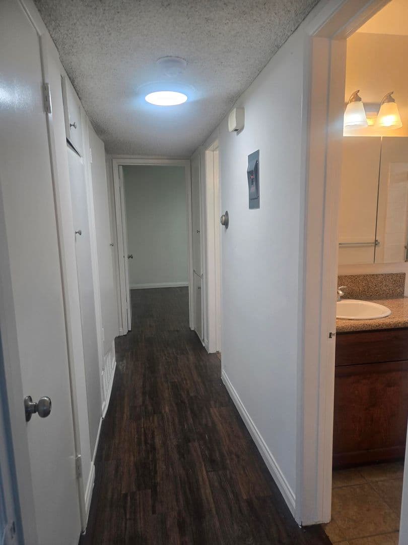 Glendale Apartment: 614 W. Stocker Street
