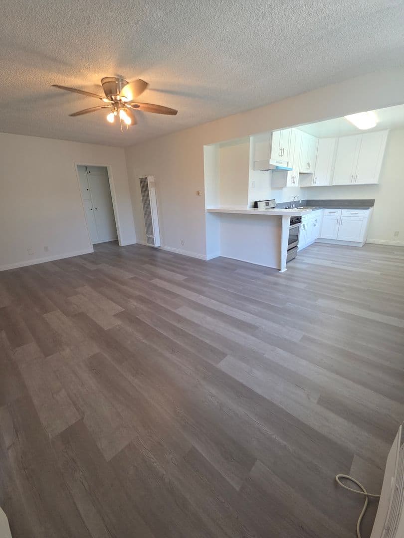 Glendale Apartment: 812 S. Glendale Avenue