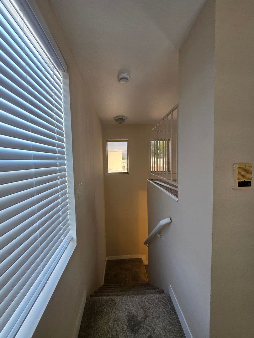 Winnetka Apartment: 19951 Roscoe Blvd.