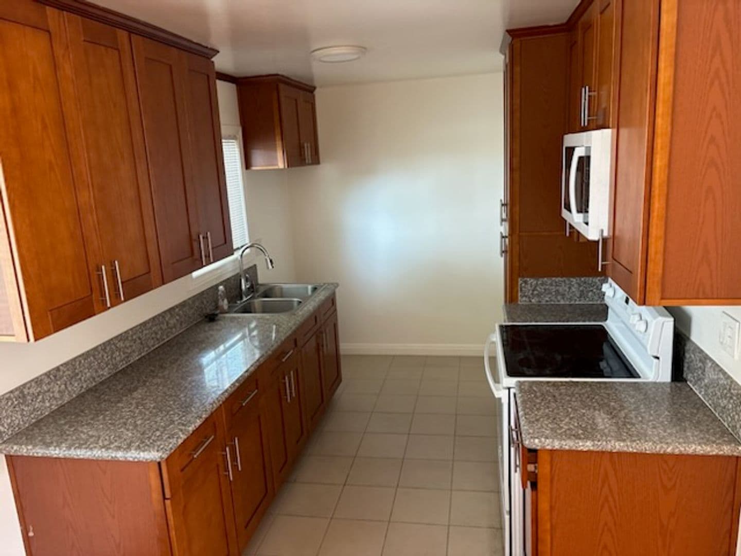 Reseda Apartment: 7261 Amigo Ave.