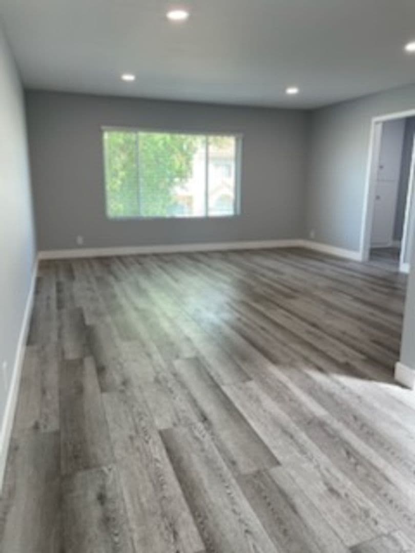 Reseda Apartment: 7251 Amigo Ave.