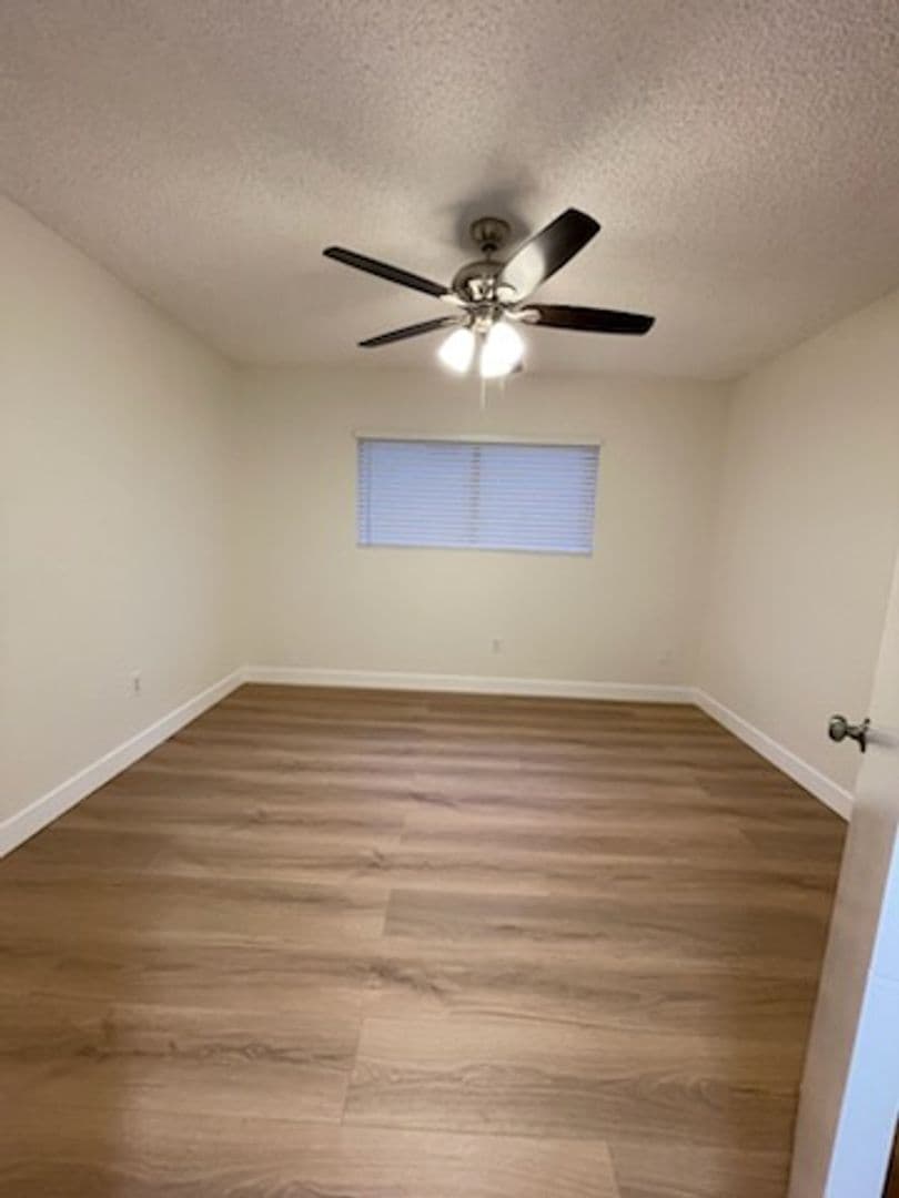 Reseda Apartment: 7255 Amigo Ave.