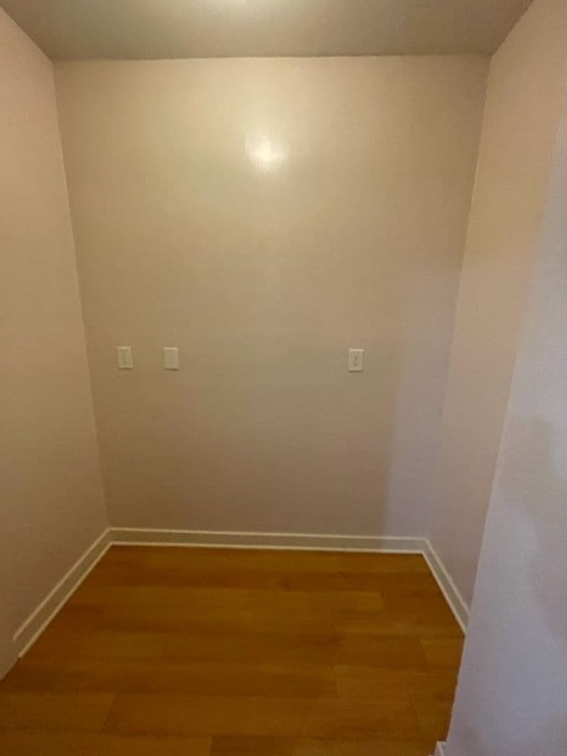 Glendale Apartment: 337 W. Elk Avenue