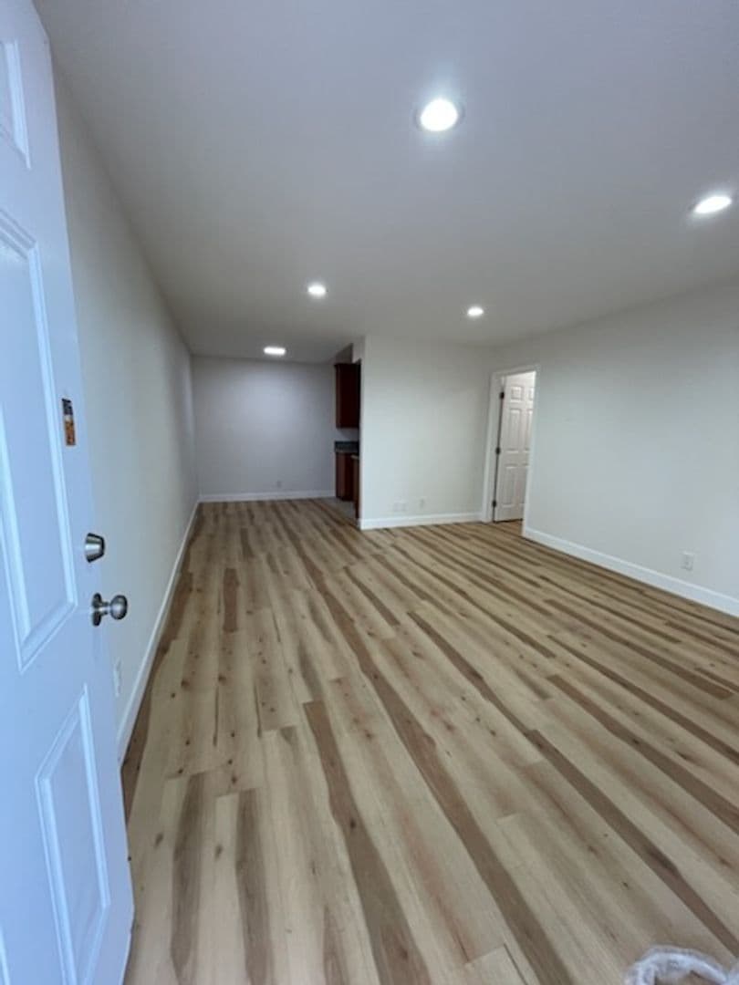 Reseda Apartment: 7261 Amigo Ave.