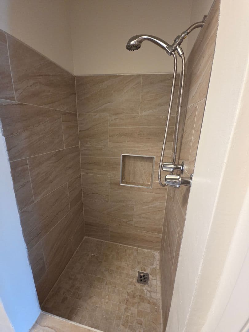 Glendale Apartment: 617-621 N. Columbus Avenue