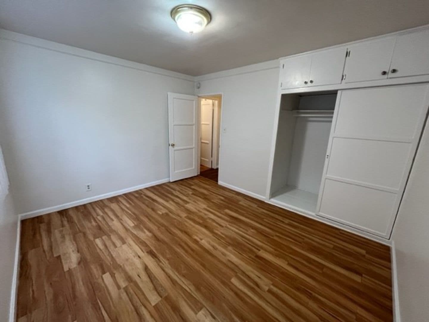 Glendale Apartment: 1515 E. Broadway