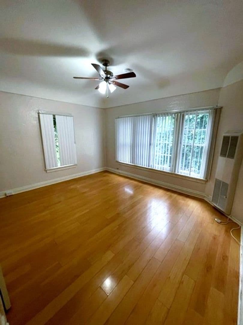 Glendale Apartment: 337 W. Elk Avenue