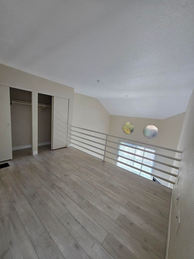 Winnetka Apartment: 19951 Roscoe Blvd.