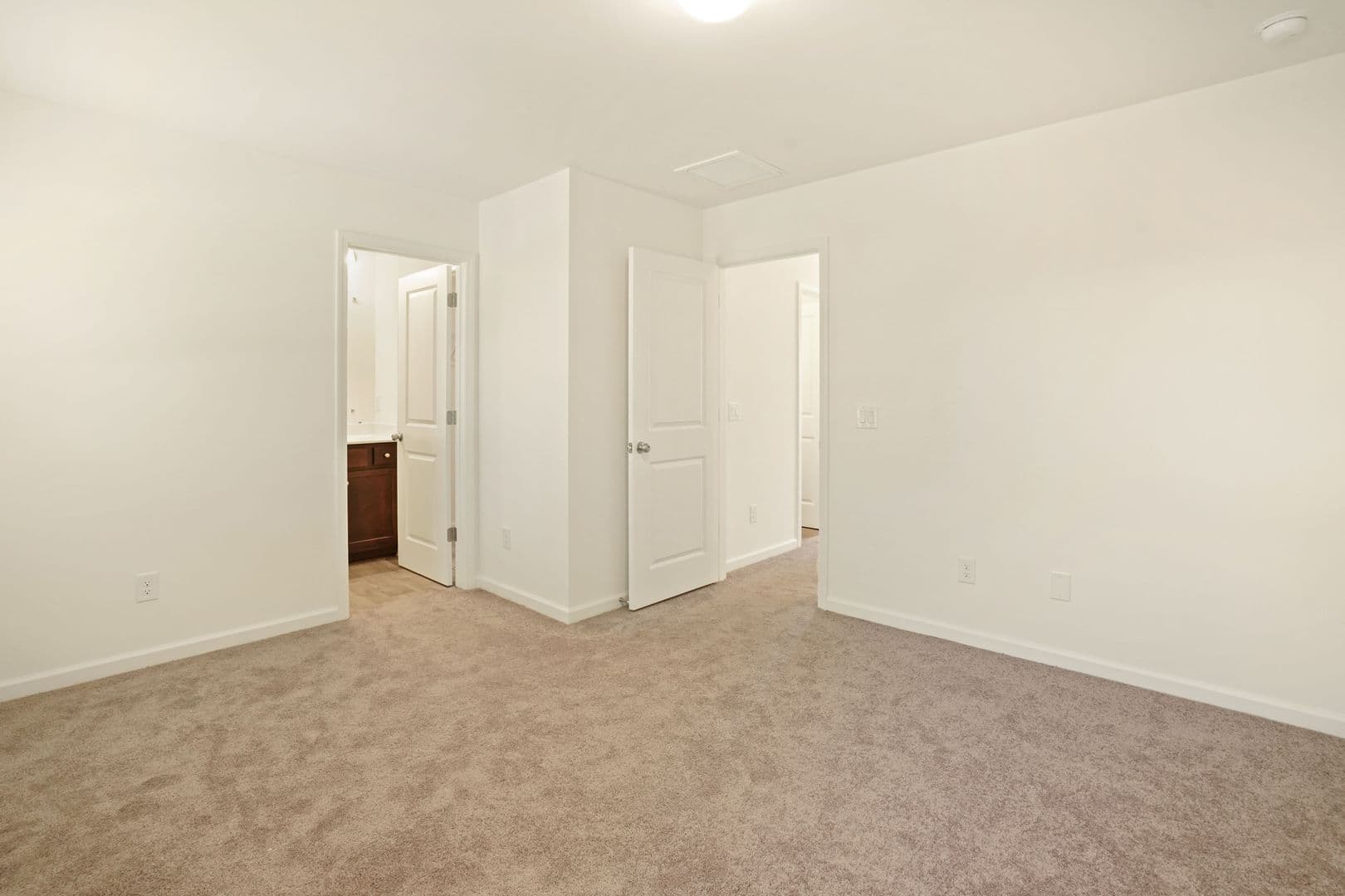 Little River Townhome: 209 Banbury Lane