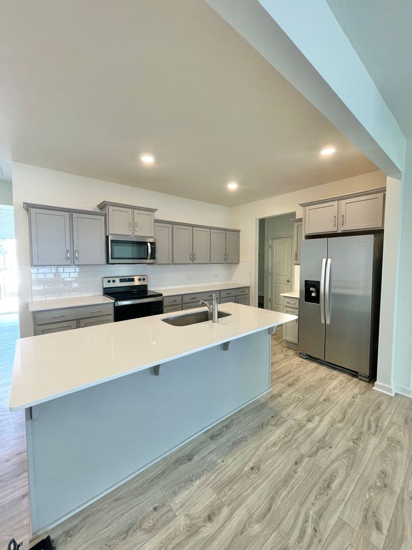 Statesville House: 104 Lorcan Ln