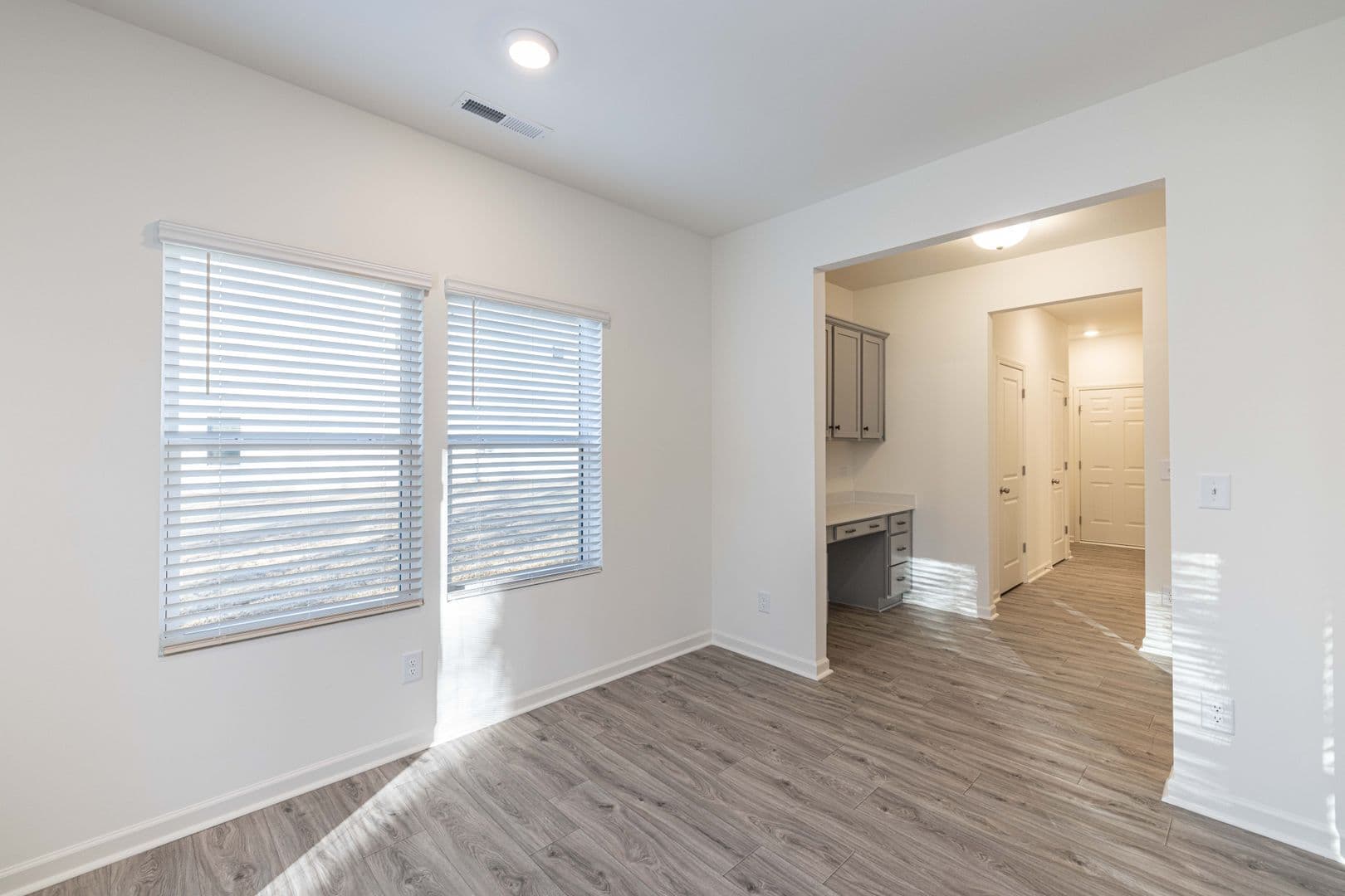 Statesville House: 104 Lorcan Ln