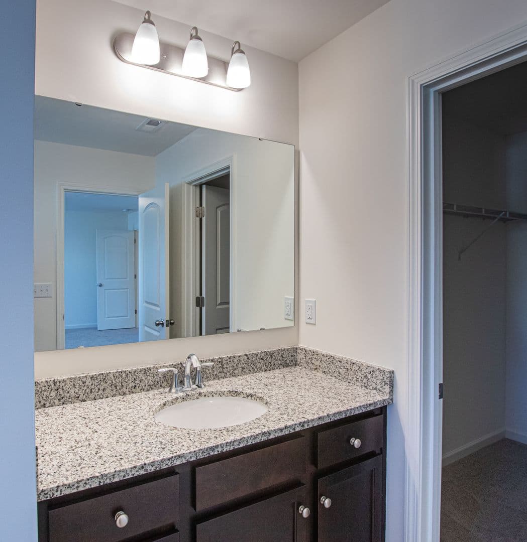 Belmont Townhome: 7028 Duncan Acres Drive