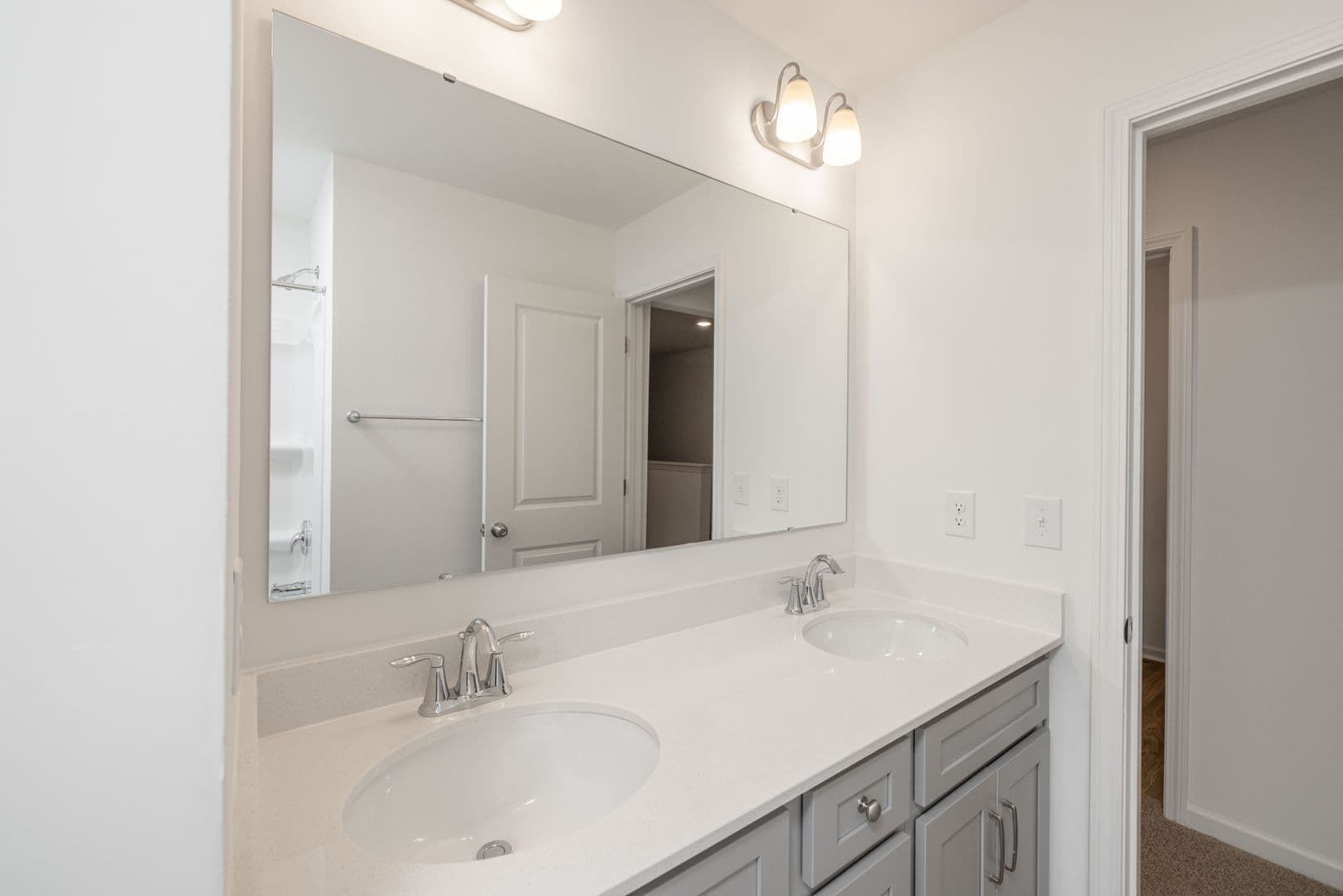 Albemarle Townhome: 609 Elizabeth Avenue