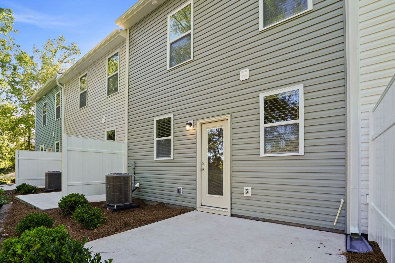 Little River Townhome: 209 Banbury Lane