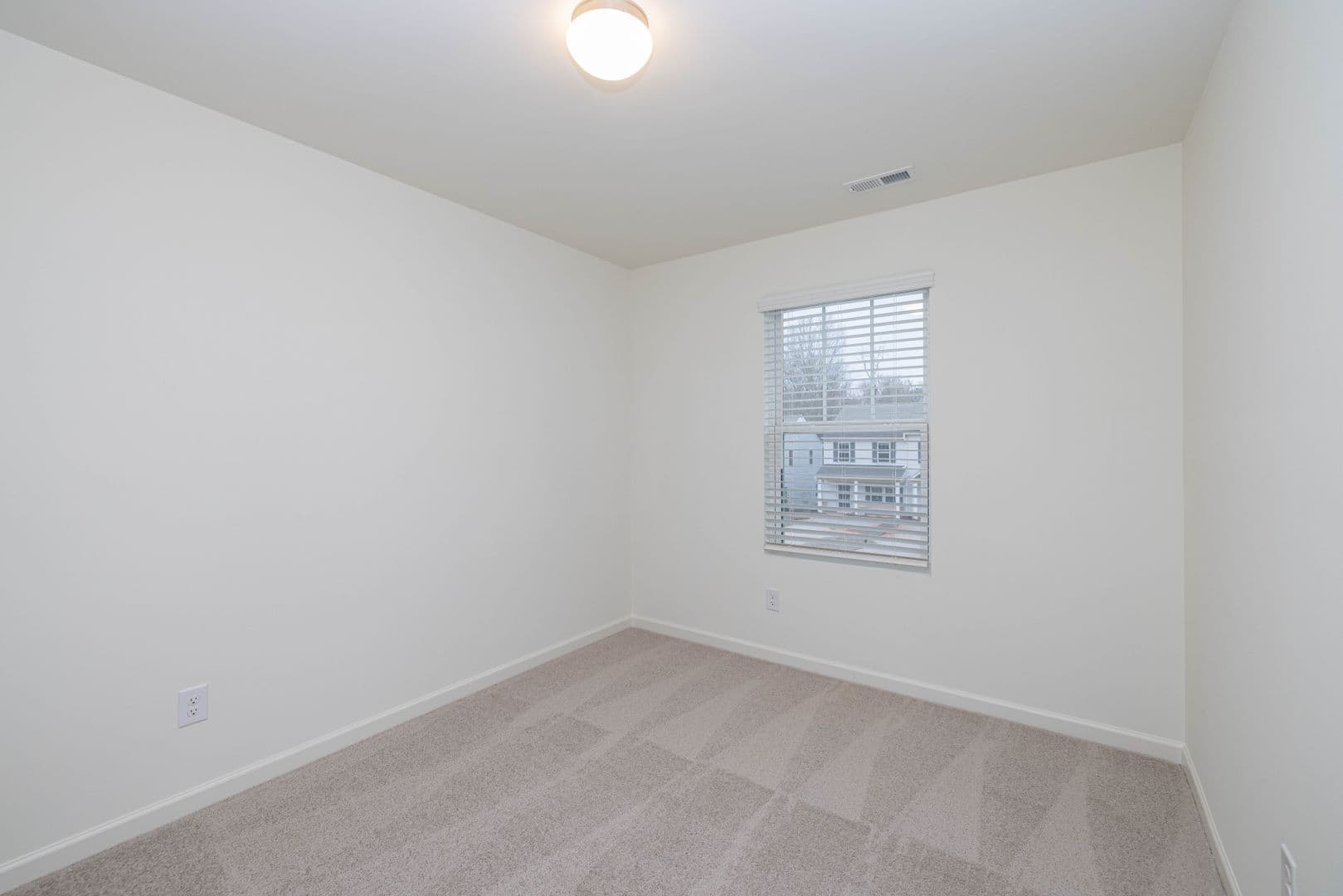 Salisbury Townhome: 455 Kincaid Rd