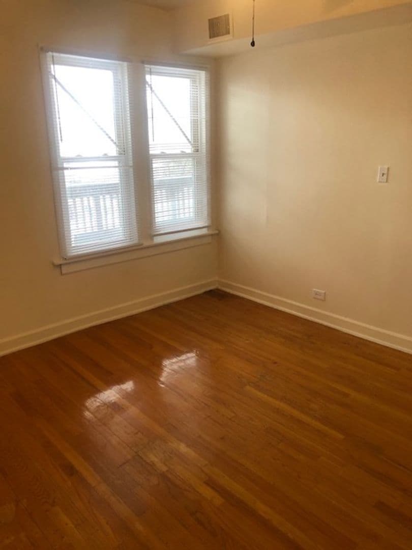Chicago Apartment: 1205 - 1211 N Lockwood Ave