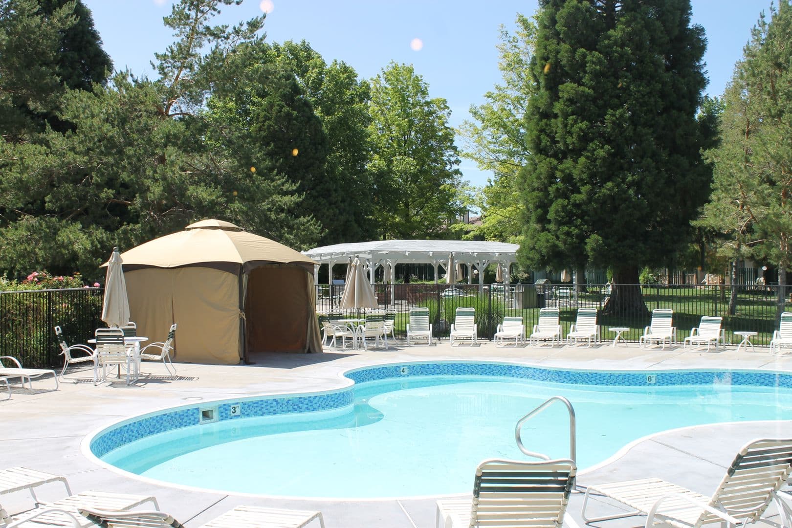 Sparks Apartment: 202 Nichols Boulevard