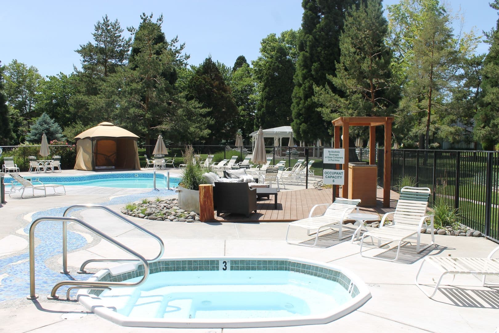 Sparks Apartment: 202 Nichols Boulevard