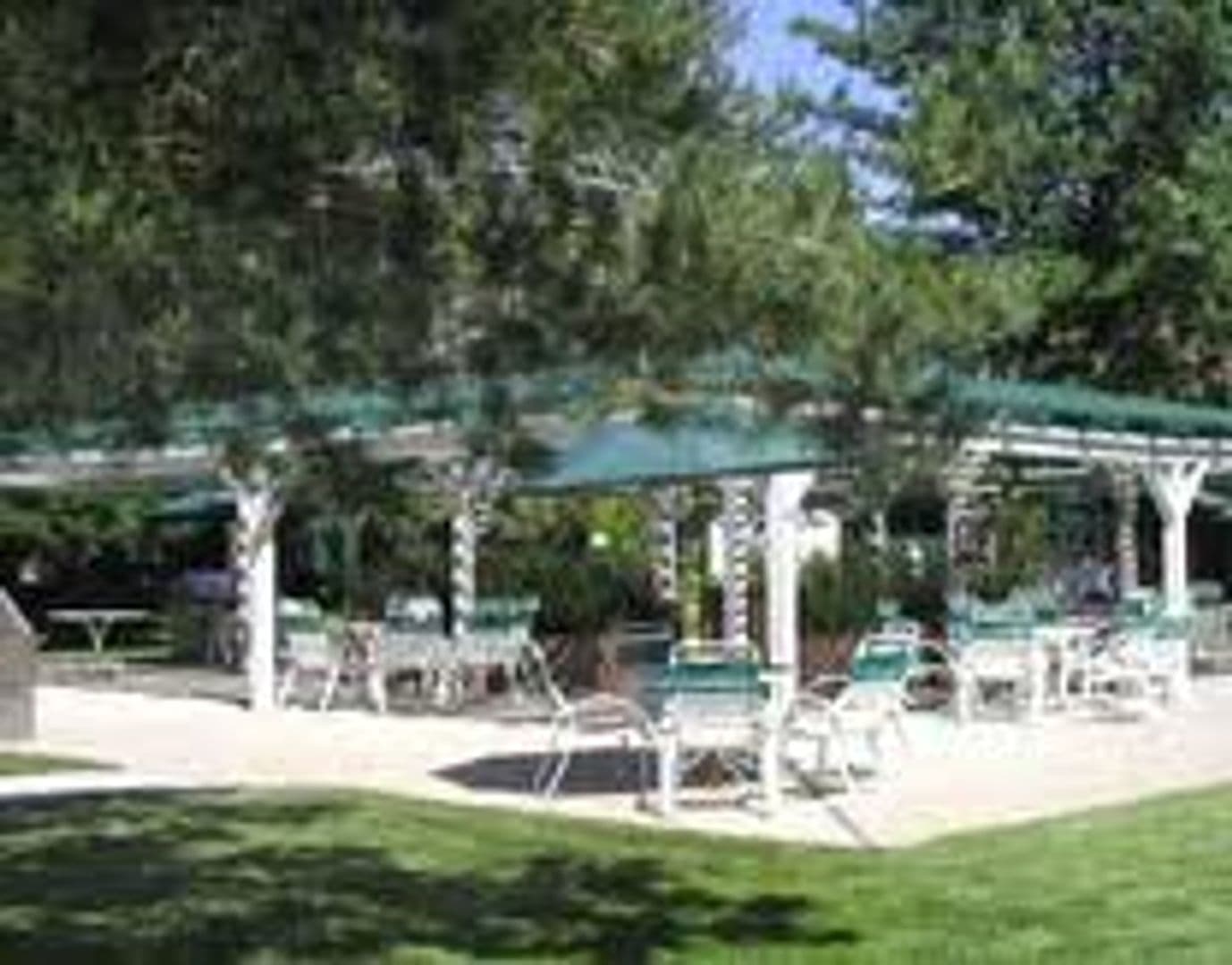 Sparks Apartment: 202 Nichols Boulevard