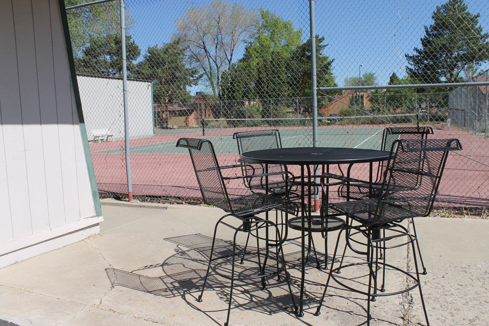 Sparks Apartment: 202 Nichols Boulevard
