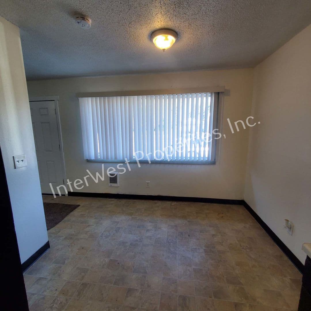 PORTLAND Apartment: 11706 E BURNSIDE STREET