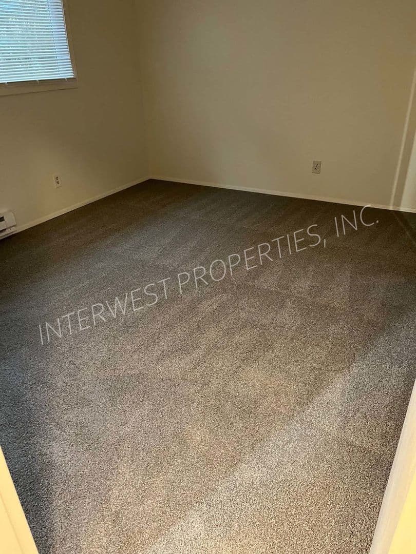 PORTLAND Apartment: TERRA TABOR APTS