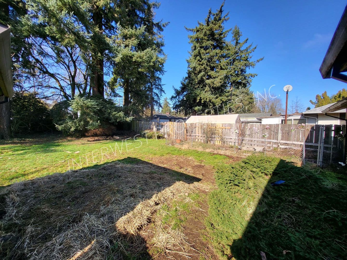 PORTLAND House: 619 NE 117TH AVENUE