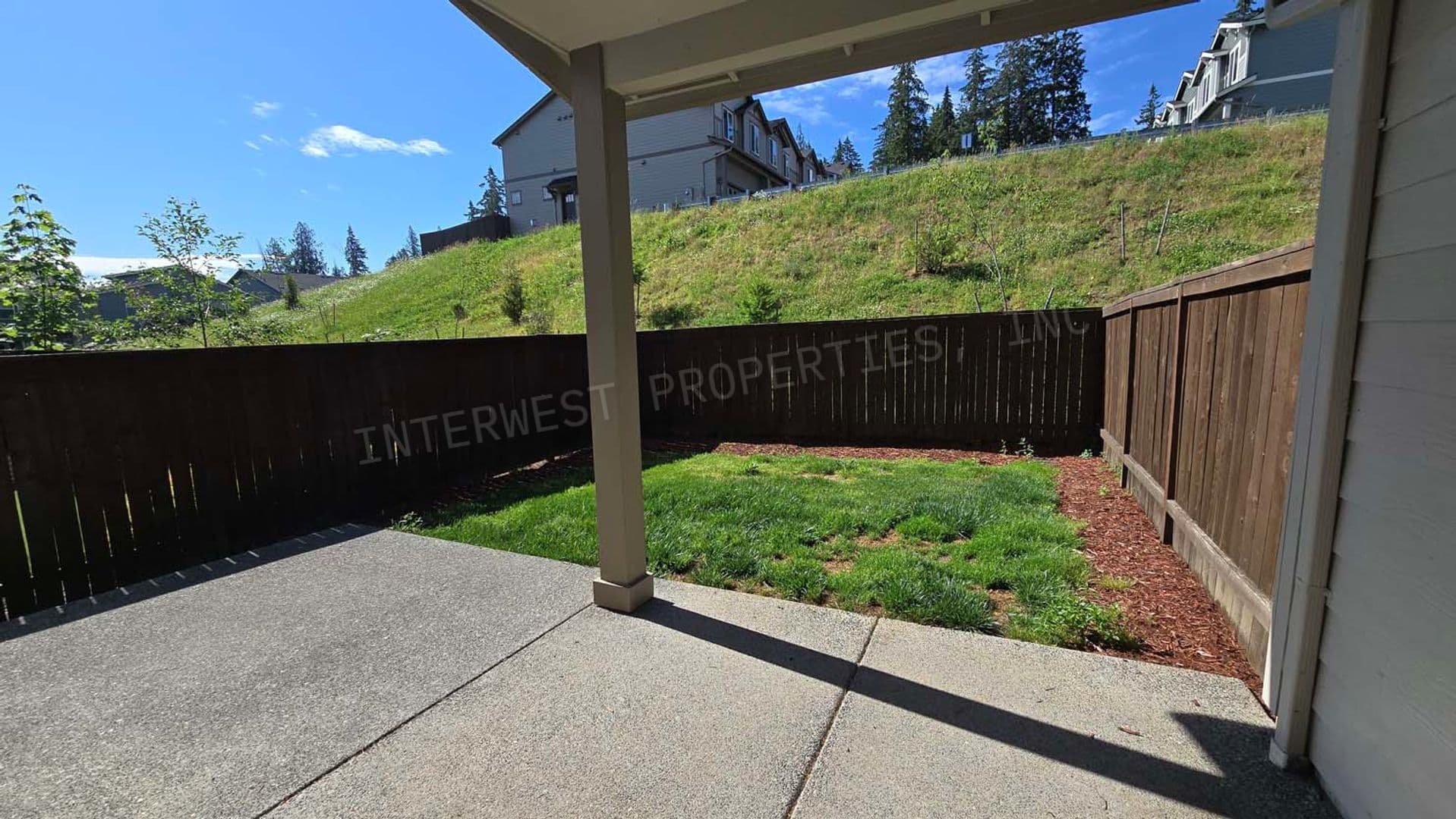 RIDGEFIELD House: 4145 S WATERS EDGE WAY