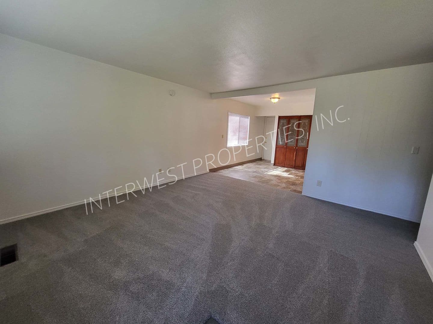 PORTLAND House: 619 NE 117TH AVENUE