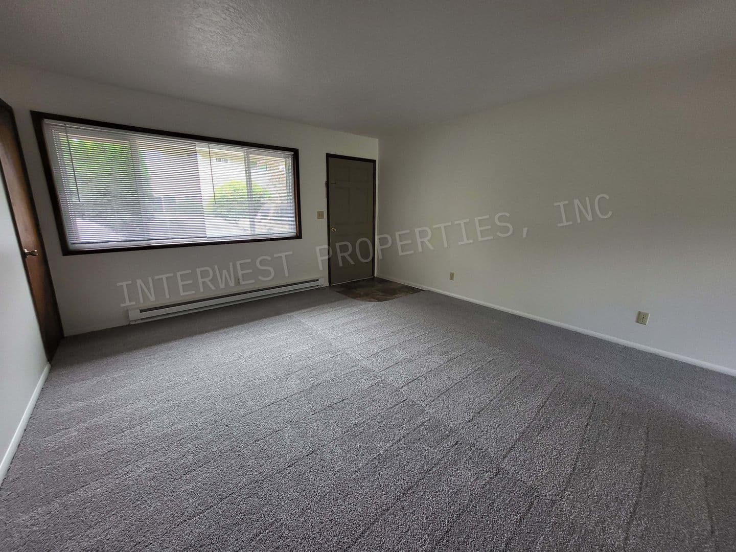 HILLSBORO Apartment: SPRUCE STREET APTS
