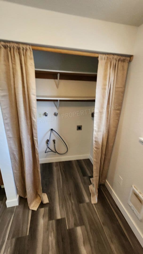 PORTLAND Apartment: 8231 N. FESSENDEN ST.