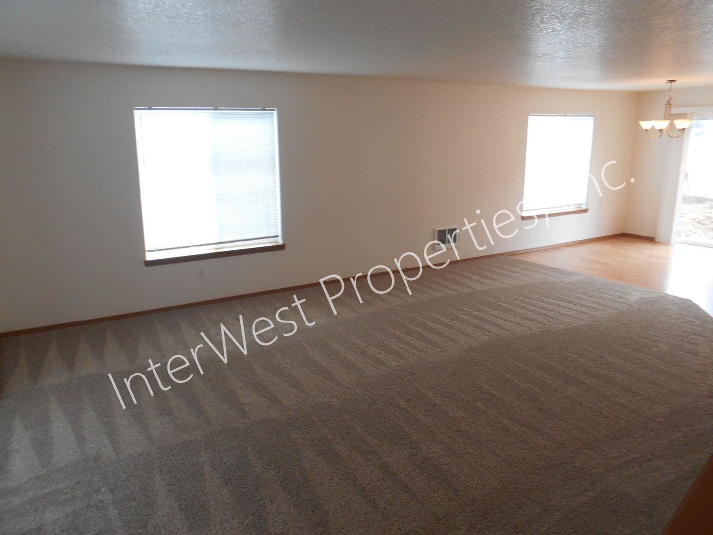 TROUTDALE Apartment: 1663 -- 1671 SW CHERRY PARK RD
