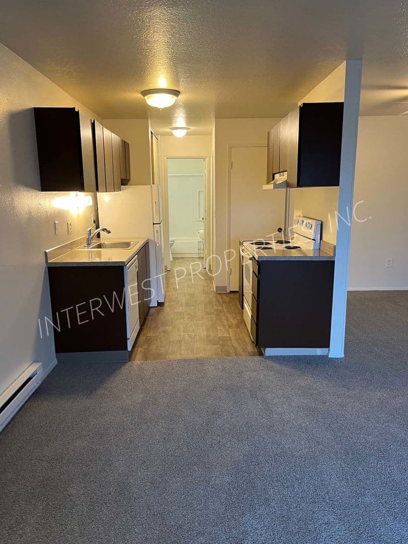 PORTLAND Apartment: TERRA TABOR APTS