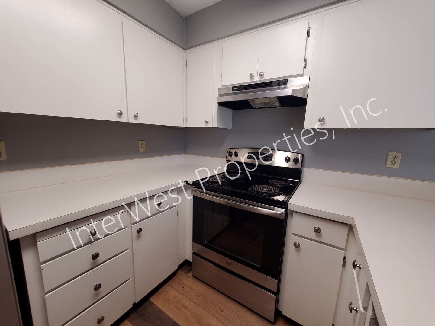 PORTLAND Apartment: 1525 SW 14TH AVE