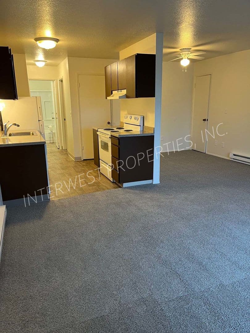 PORTLAND Apartment: TERRA TABOR APTS