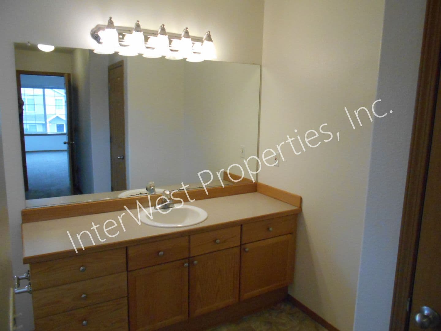 TROUTDALE Apartment: 1663 -- 1671 SW CHERRY PARK RD