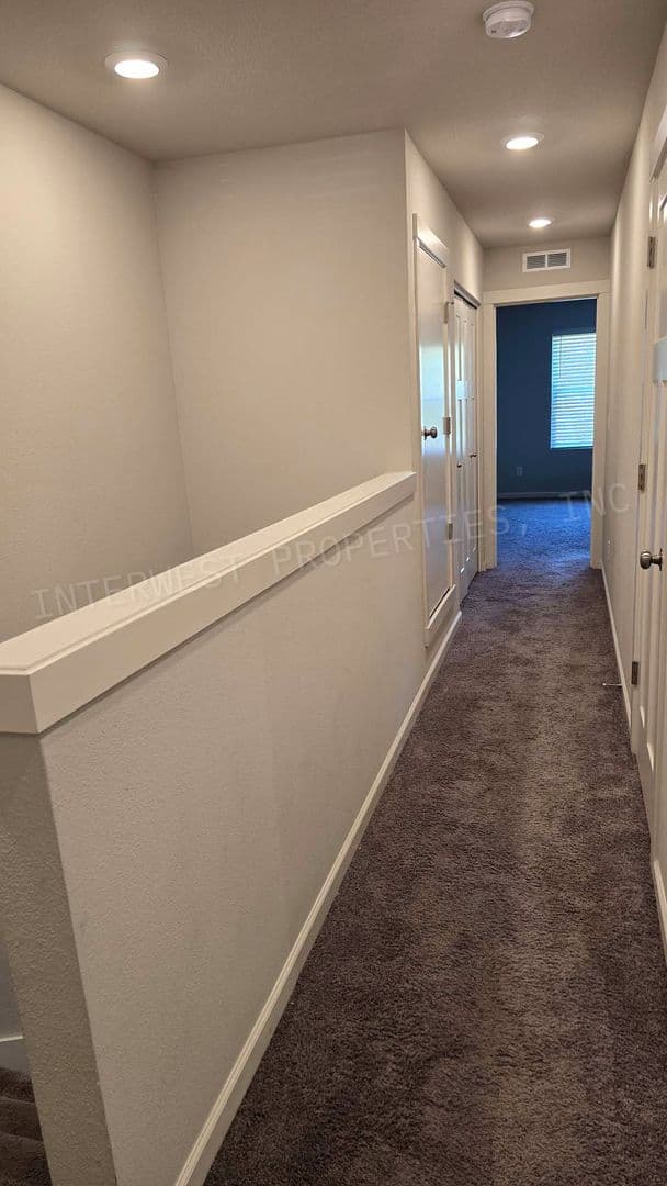 RIDGEFIELD House: 4145 S WATERS EDGE WAY