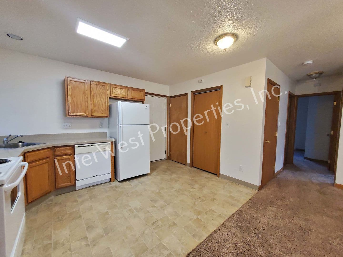 PORTLAND Apartment: 2622 SE 84TH AVE