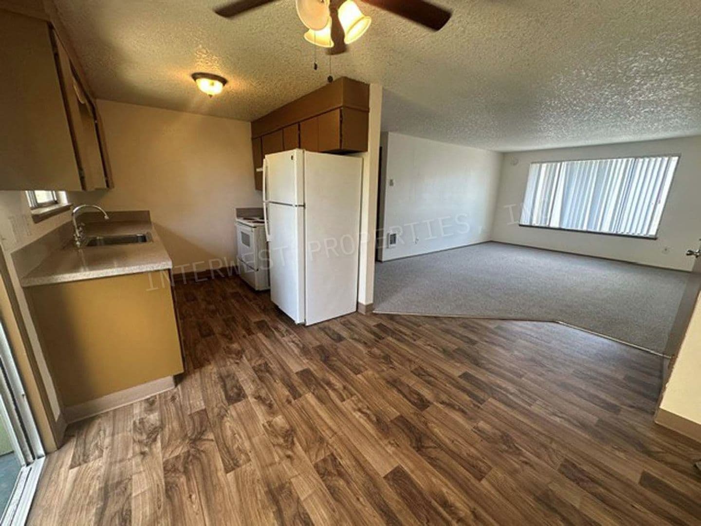 HILLSBORO Apartment: MAPLETREE APTS